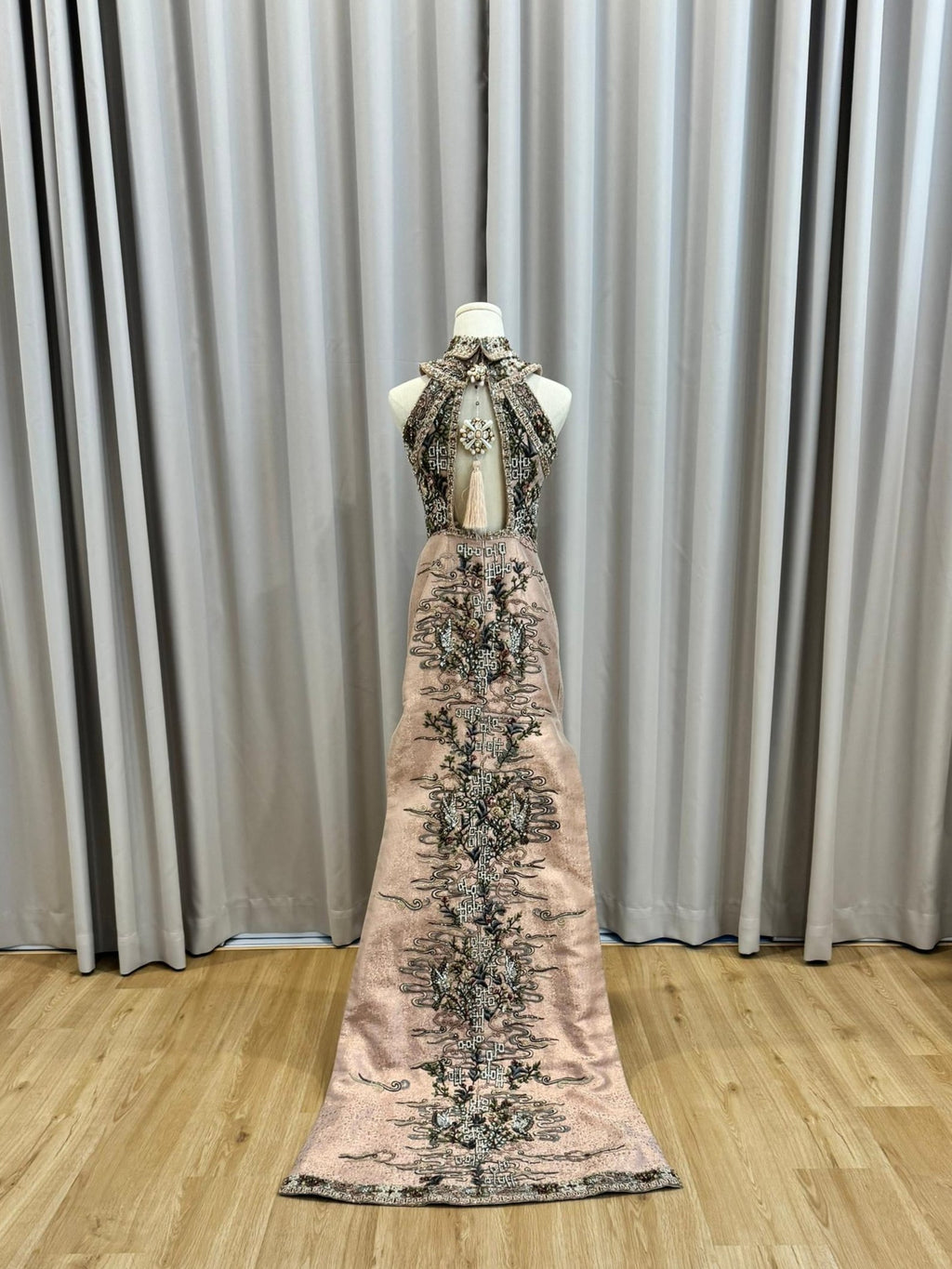 Cheongsam | Stella Lunardy - Baby Pink Collared and Embroidered Imperial
