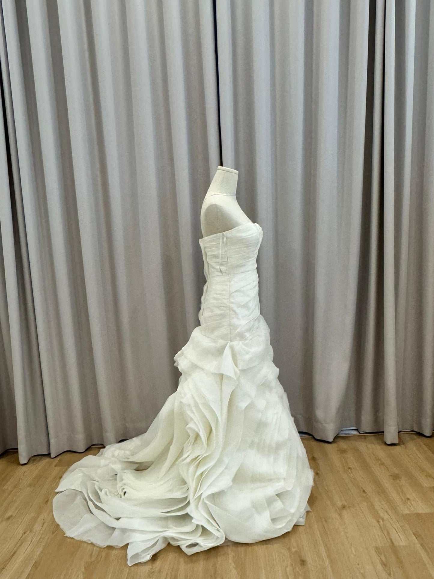 Bridal | Vera Wang - White Bias-Tier Trumpet