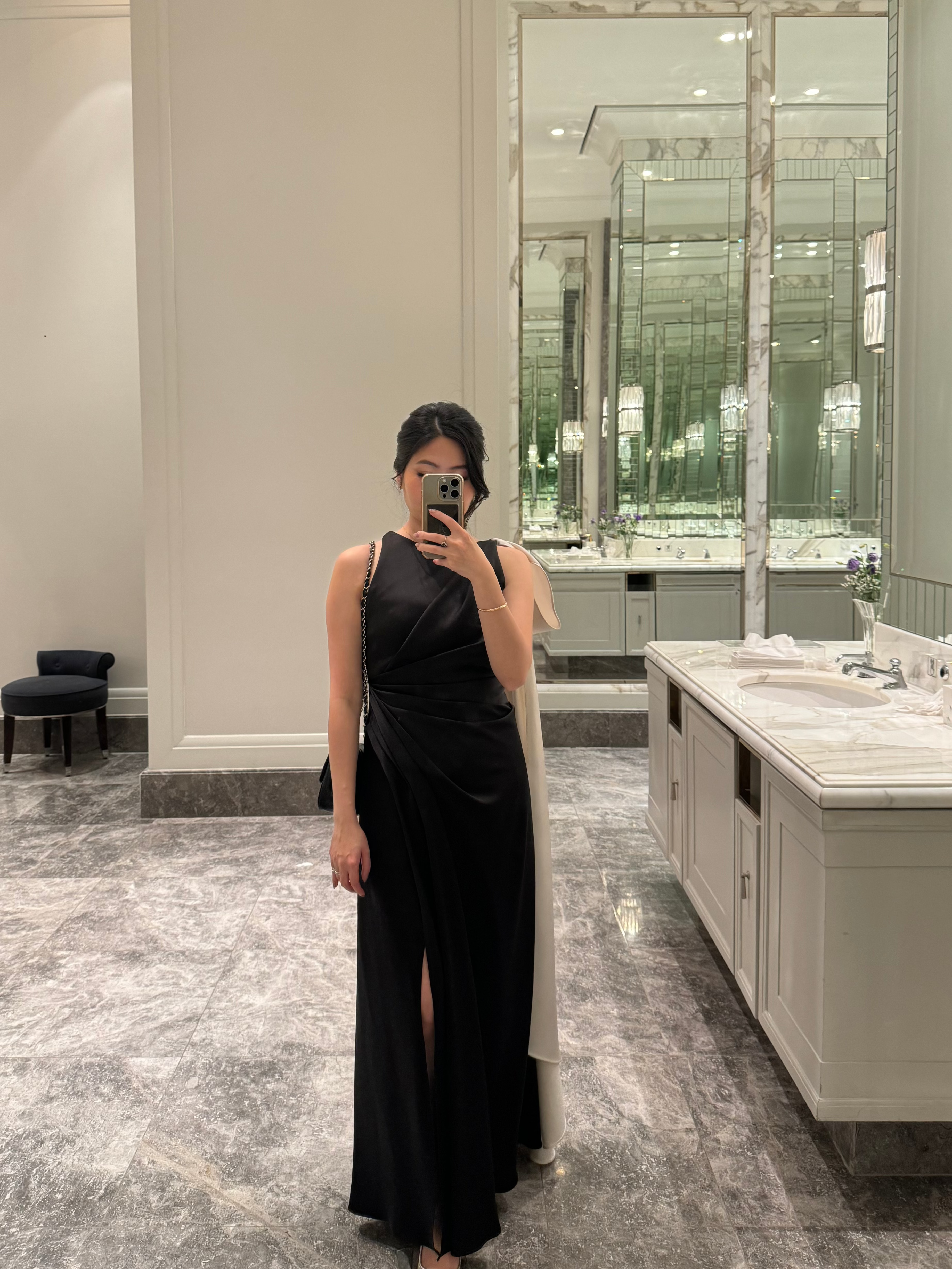 Evening | Studio Vian - Black and White Cape